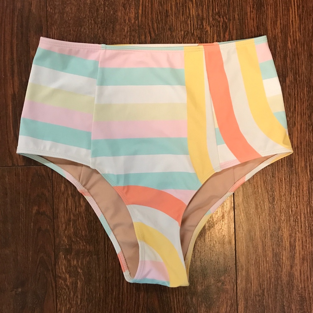 Kortni Jeane Cut High bottoms